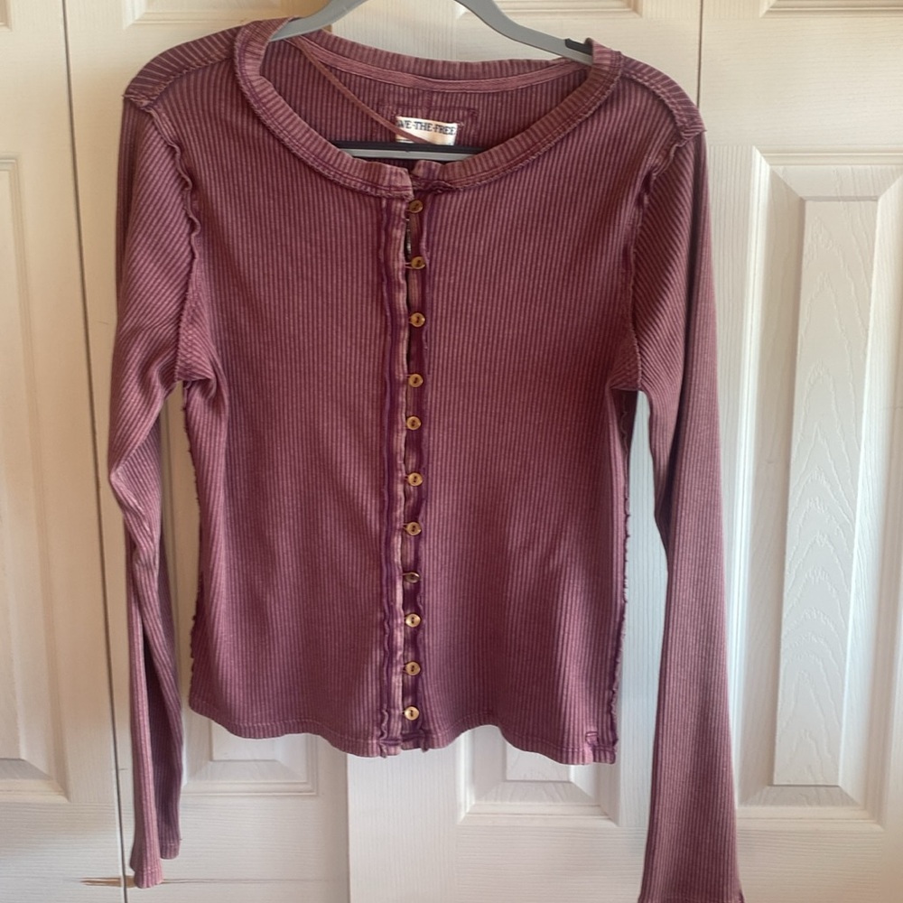 Free People NWT It's On Long Sleeve Button Down Thermal Ribbed Shirt large - Picture 4 of 15